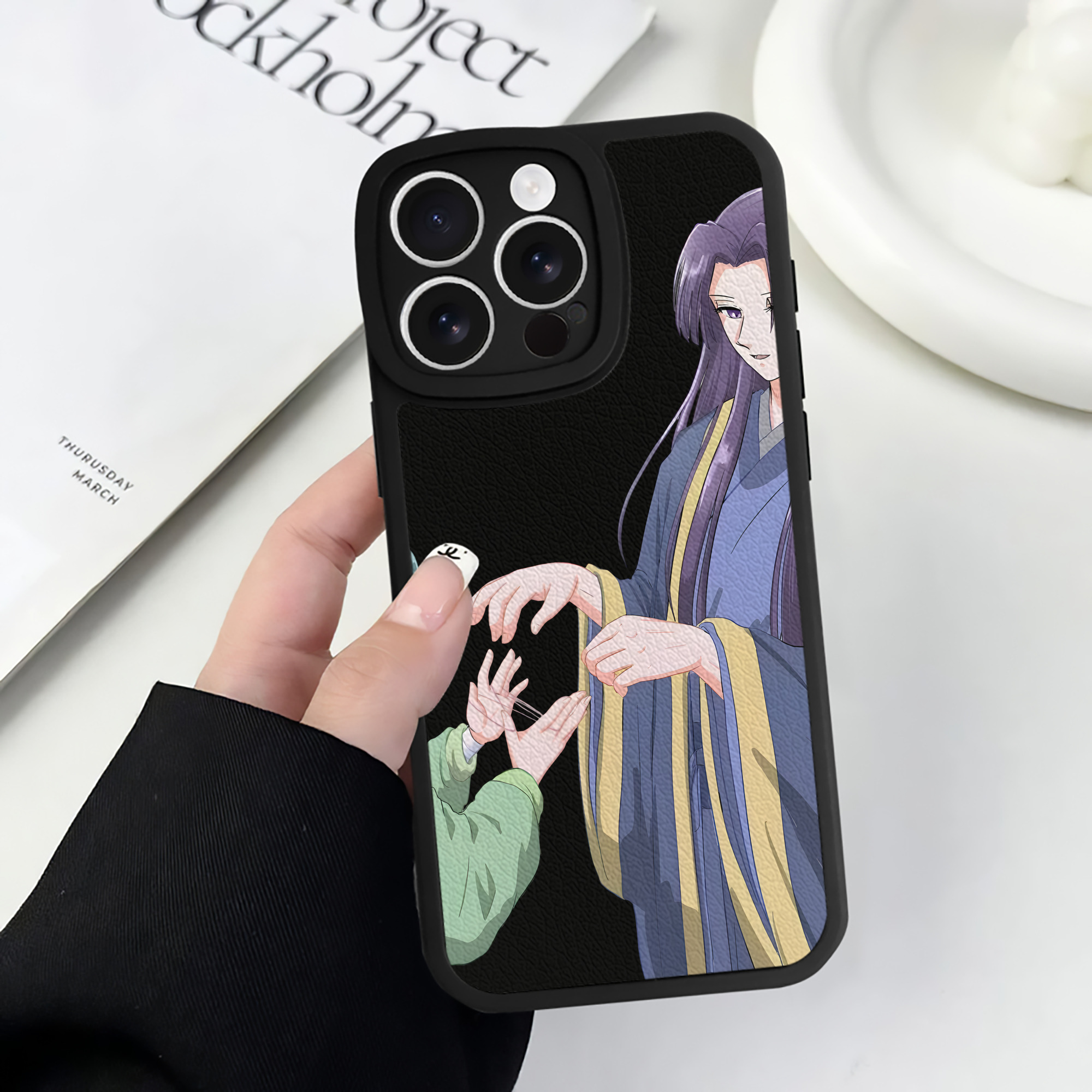 （画像用） 薬屋のひとりごと The Apothecary Diaries 【iPhone 16シリーズ対応】シリコンスマホケース（レザー調） 材質：シリコン
